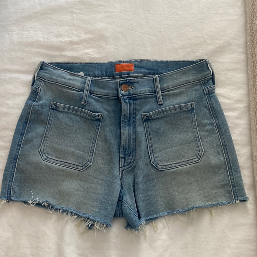 Mother Patchie Short. Worn twice. Excellent condition.
